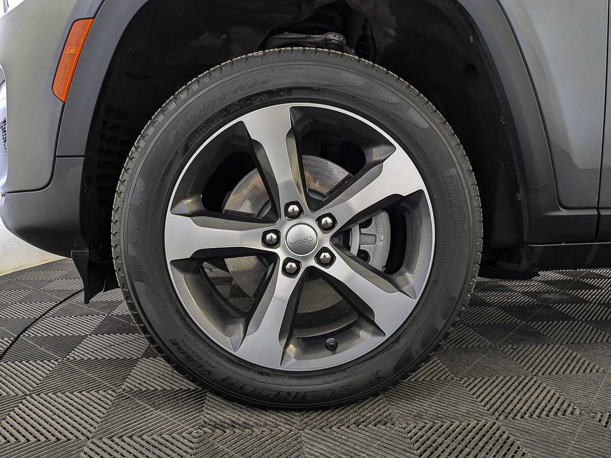 Jeep Grand Cherokee с пробегом — 2023 год. Фото: #11