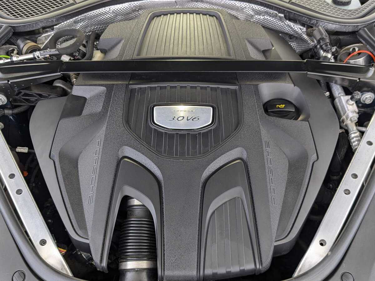 Porsche Panamera с пробегом — 2019 год. Фото: #8