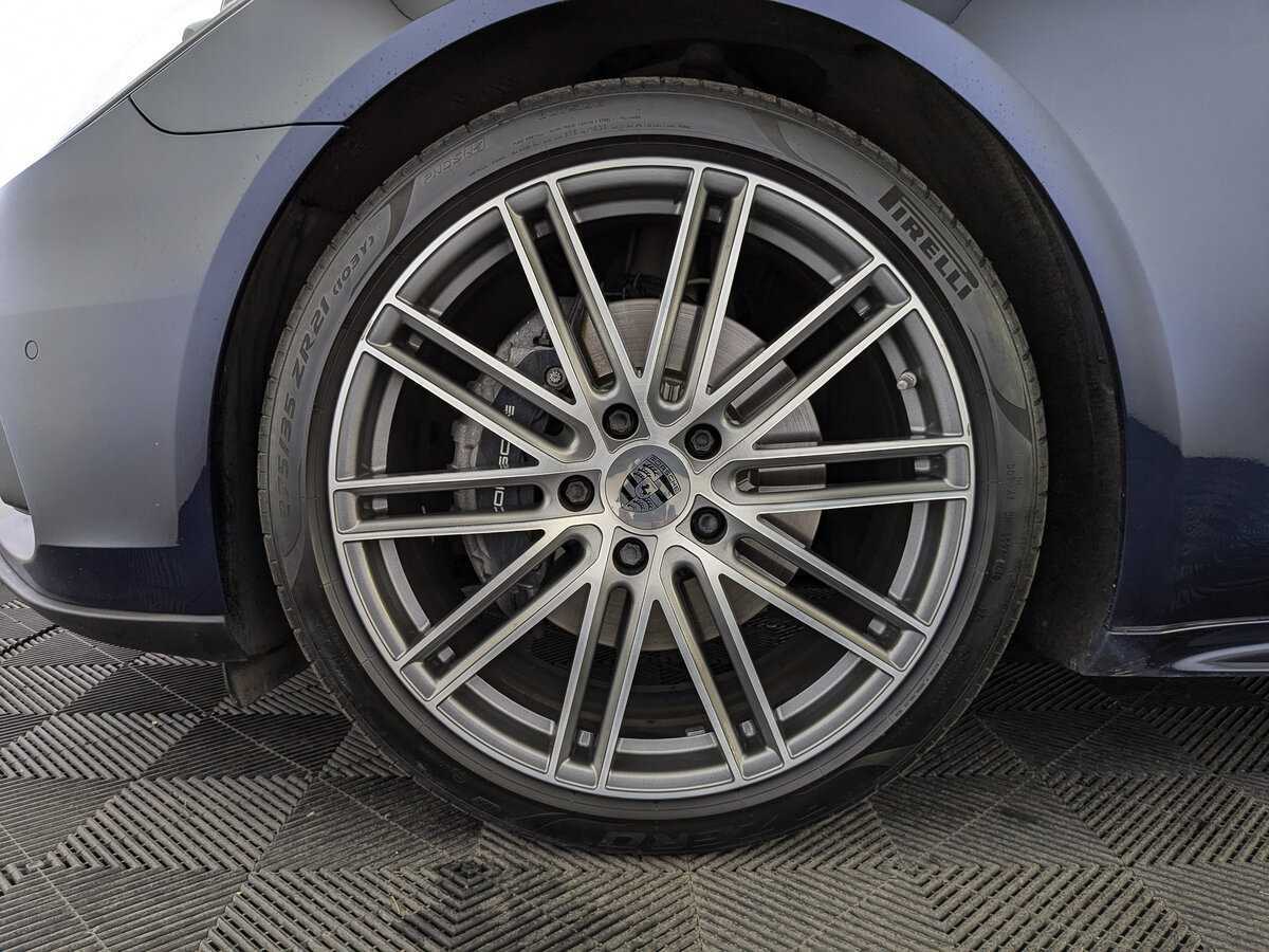 Porsche Panamera с пробегом — 2019 год. Фото: #11