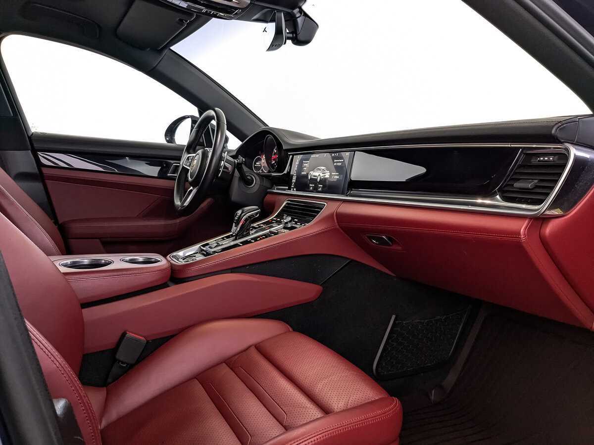 Porsche Panamera с пробегом — 2019 год. Фото: #12