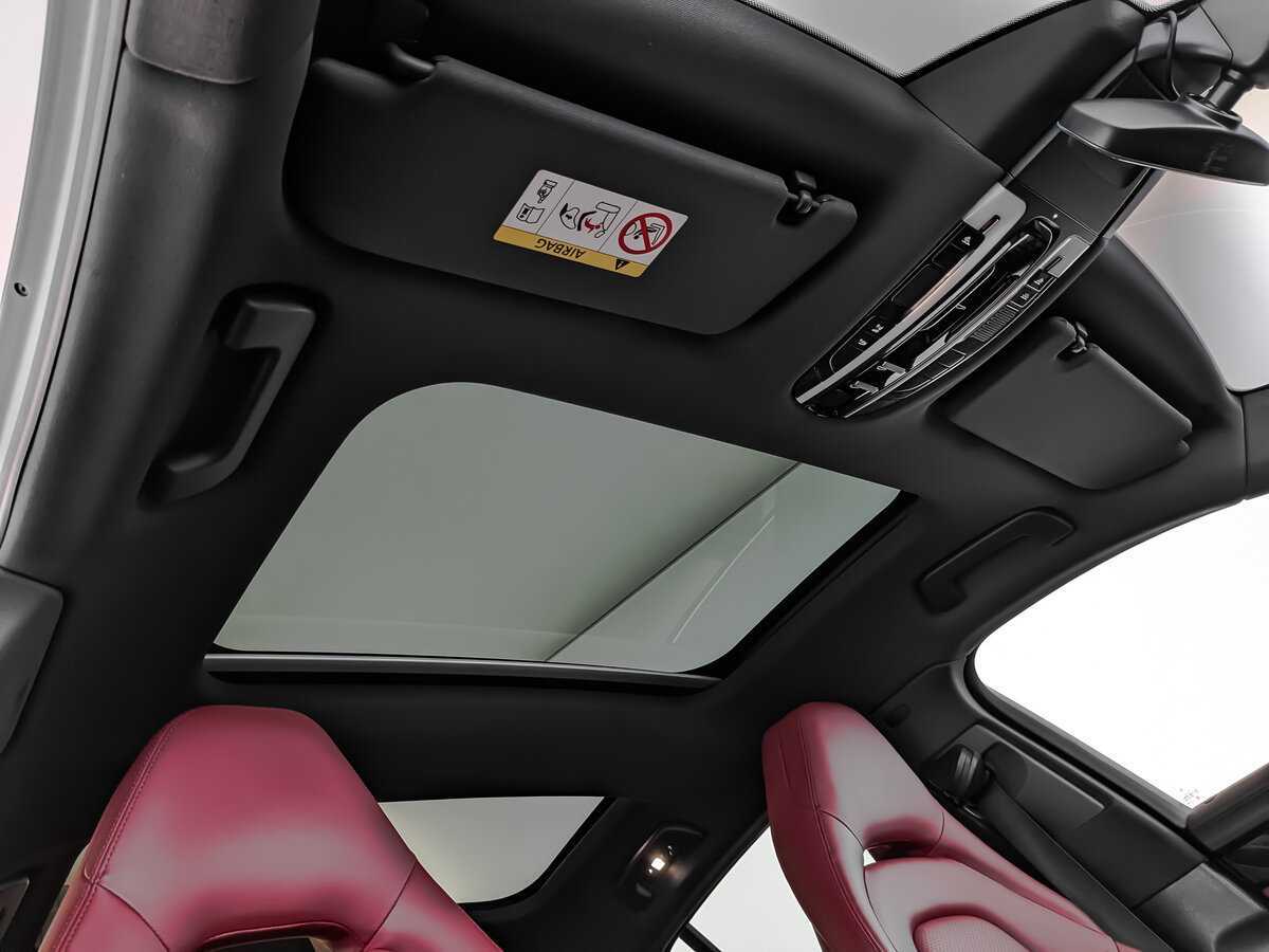 Porsche Panamera с пробегом — 2019 год. Фото: #22