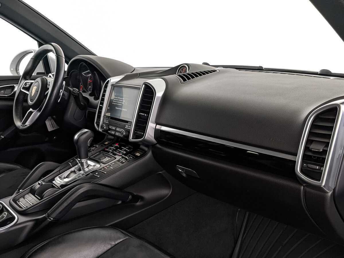 Porsche Cayenne с пробегом — 2016 год. Фото: #10