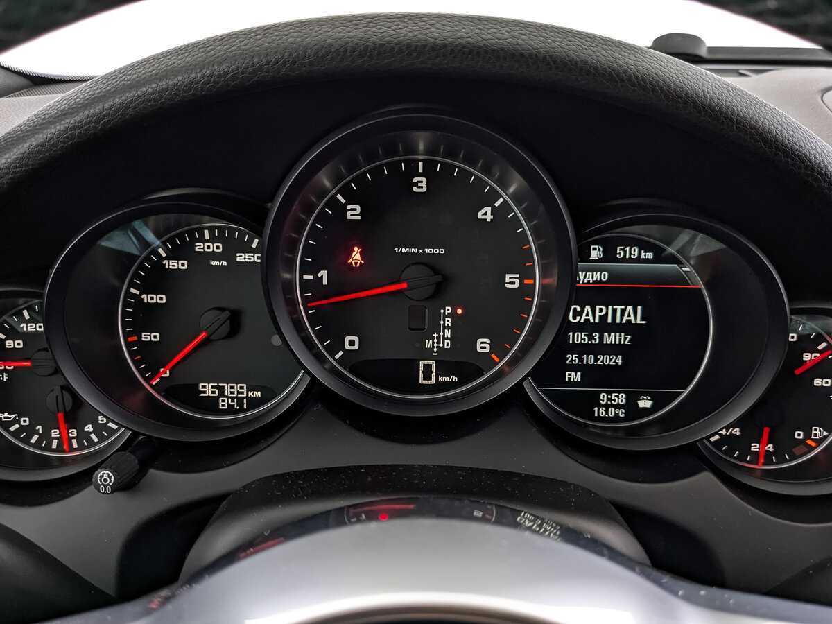 Porsche Cayenne с пробегом — 2016 год. Фото: #13