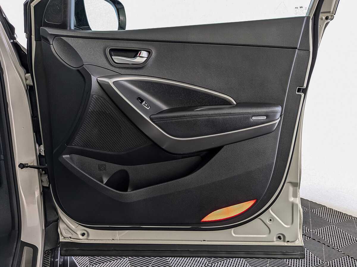 Hyundai Santa Fe с пробегом — 2013 год. Фото: #23