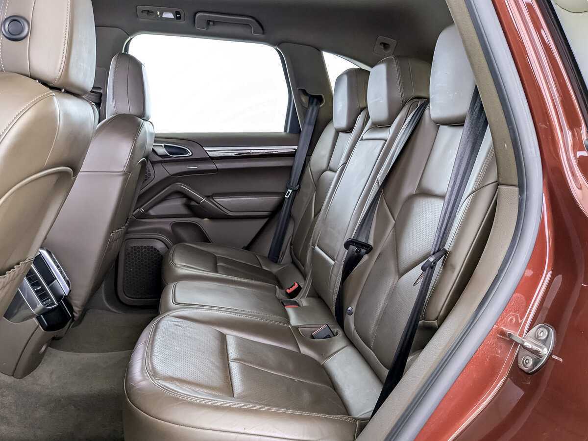 Porsche Cayenne с пробегом — 2013 год. Фото: #11