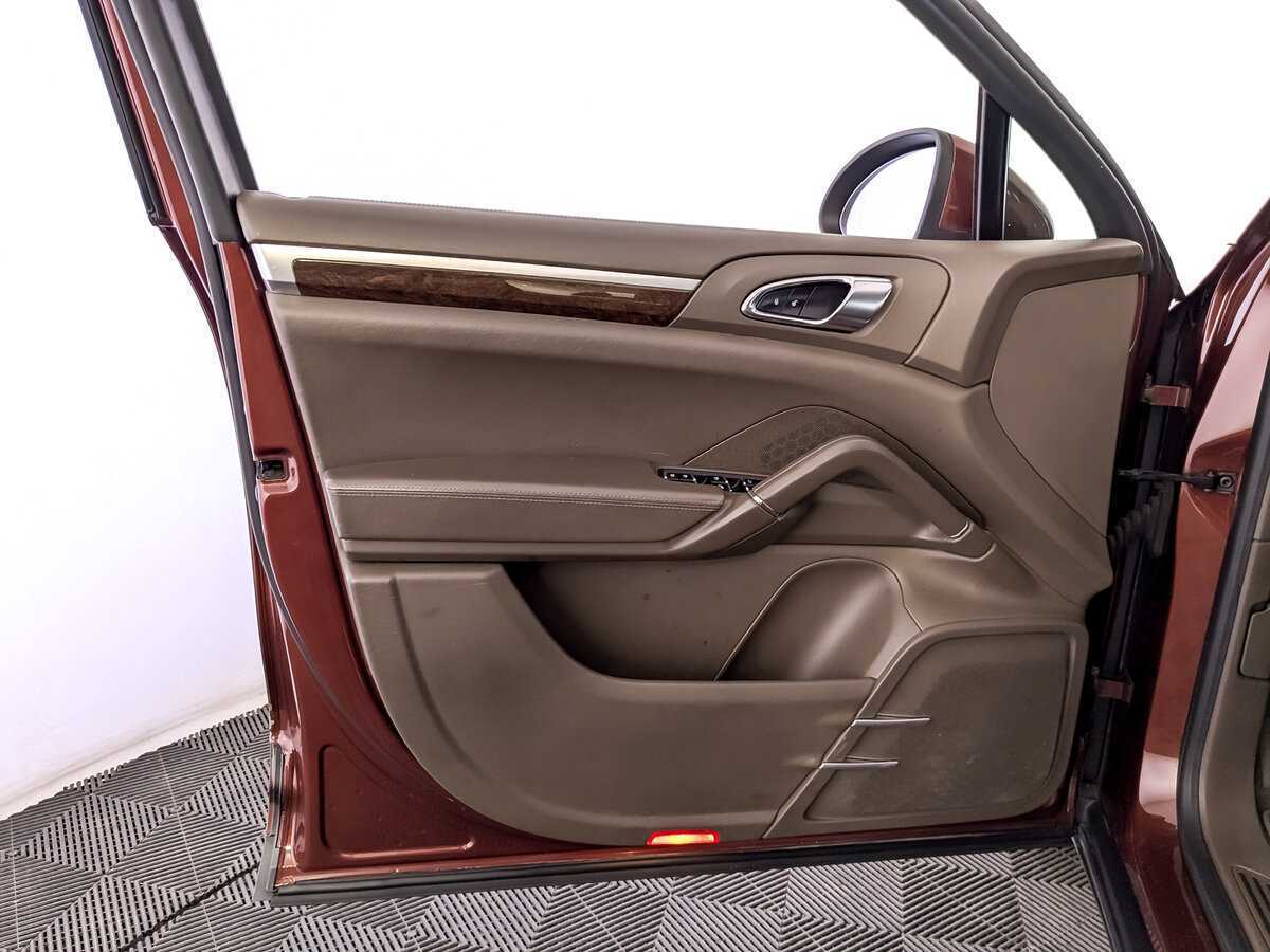 Porsche Cayenne с пробегом — 2013 год. Фото: #16