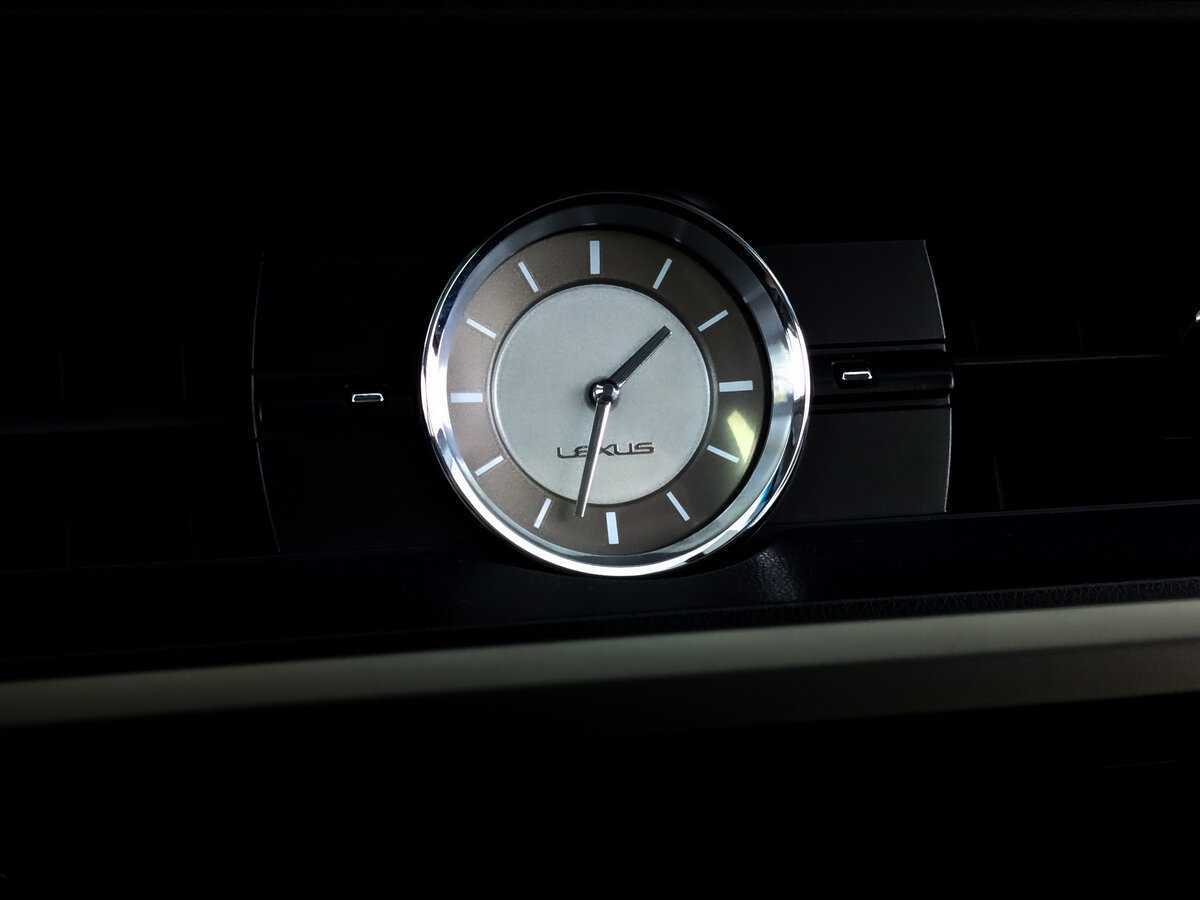 Lexus ES с пробегом — 2015 год. Фото: #25