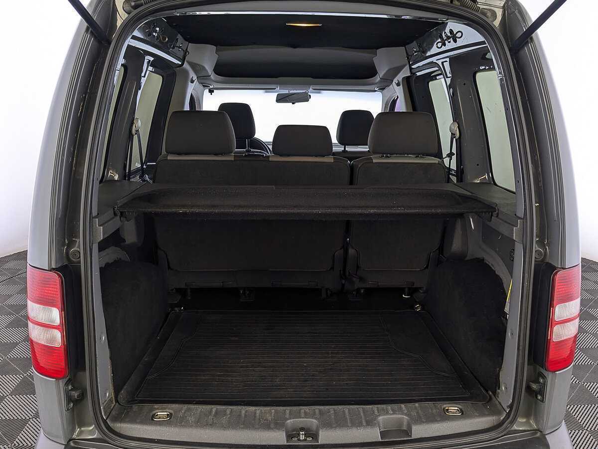 Volkswagen Caddy с пробегом — 2013 год. Фото: #9