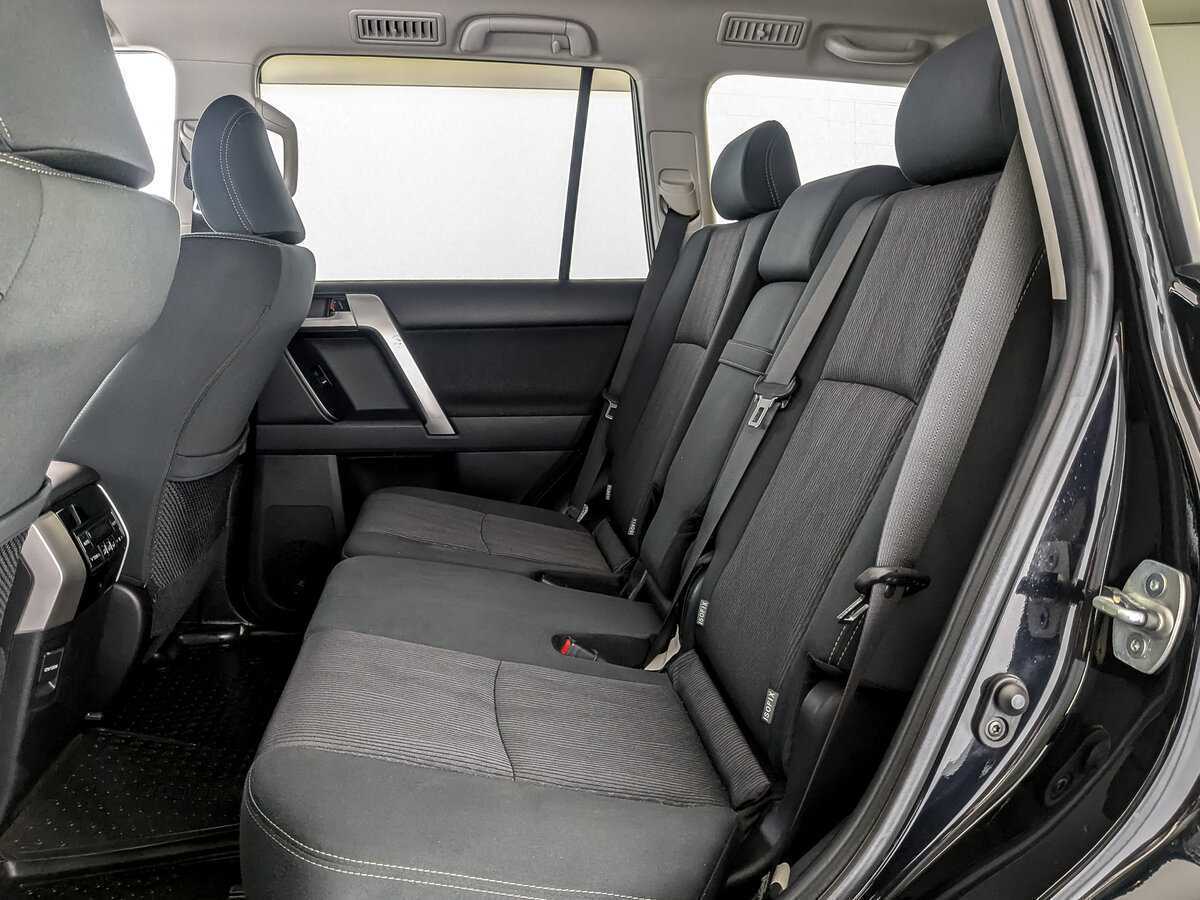 Toyota Land Cruiser Prado с пробегом — 2021 год. Фото: #11