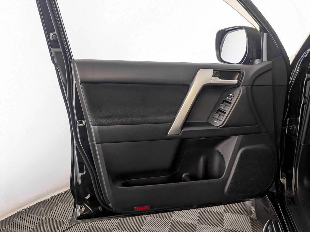 Toyota Land Cruiser Prado с пробегом — 2021 год. Фото: #16