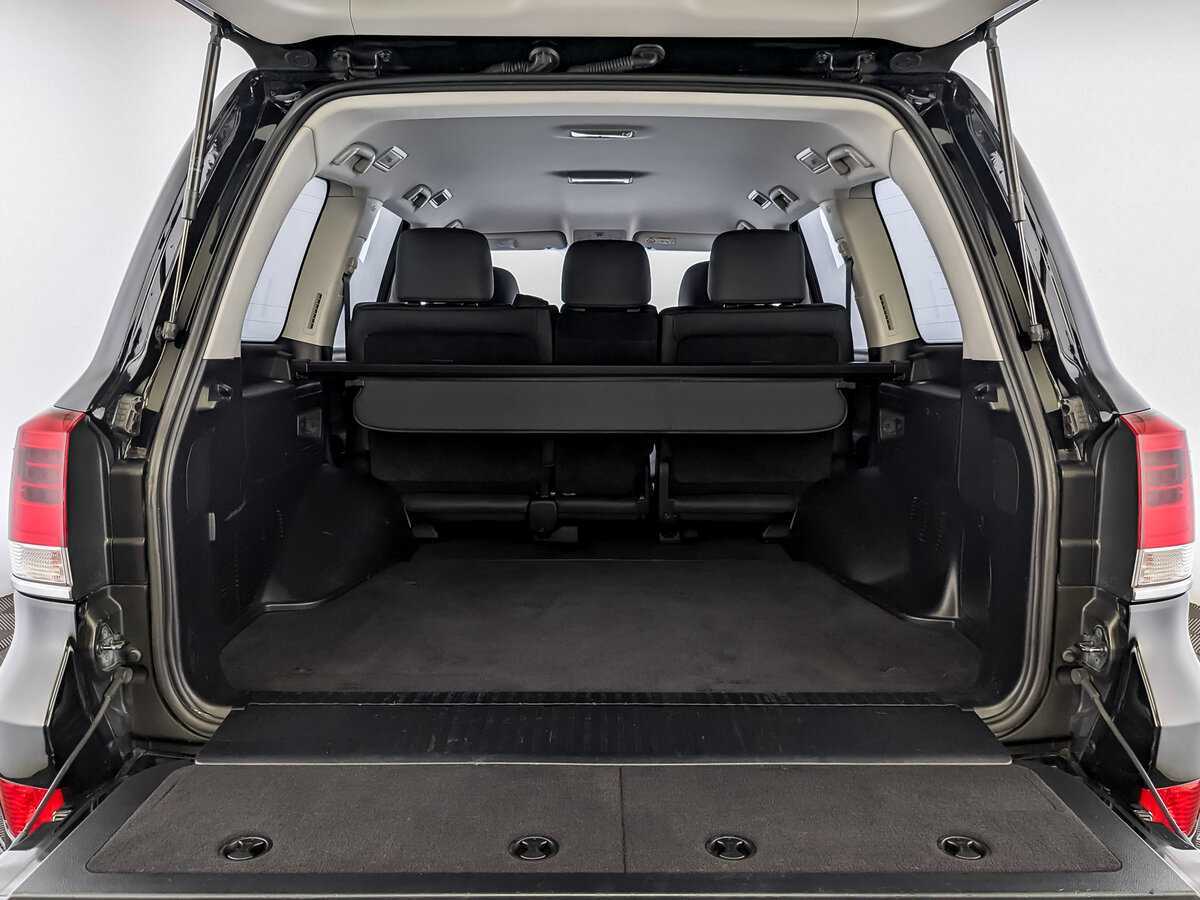 Toyota Land Cruiser с пробегом — 2019 год. Фото: #9