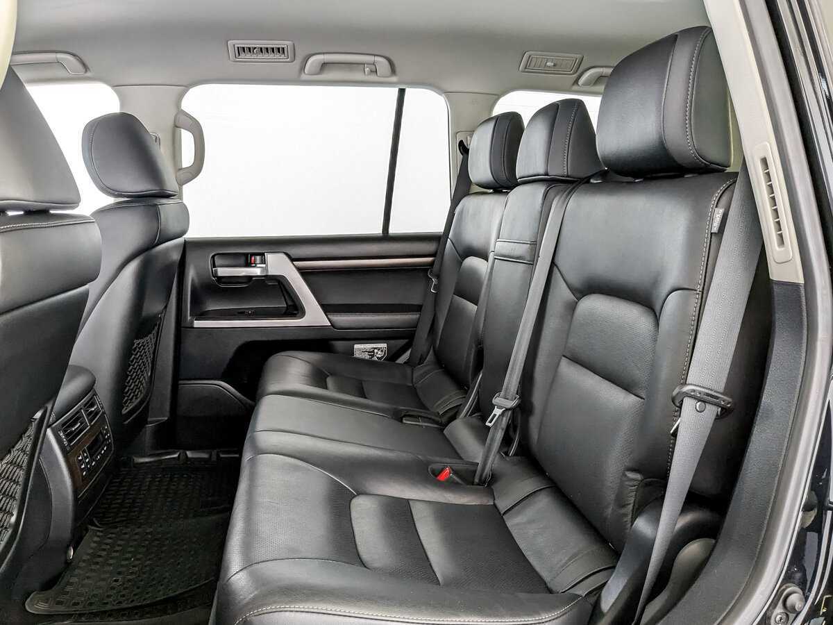 Toyota Land Cruiser с пробегом — 2019 год. Фото: #11