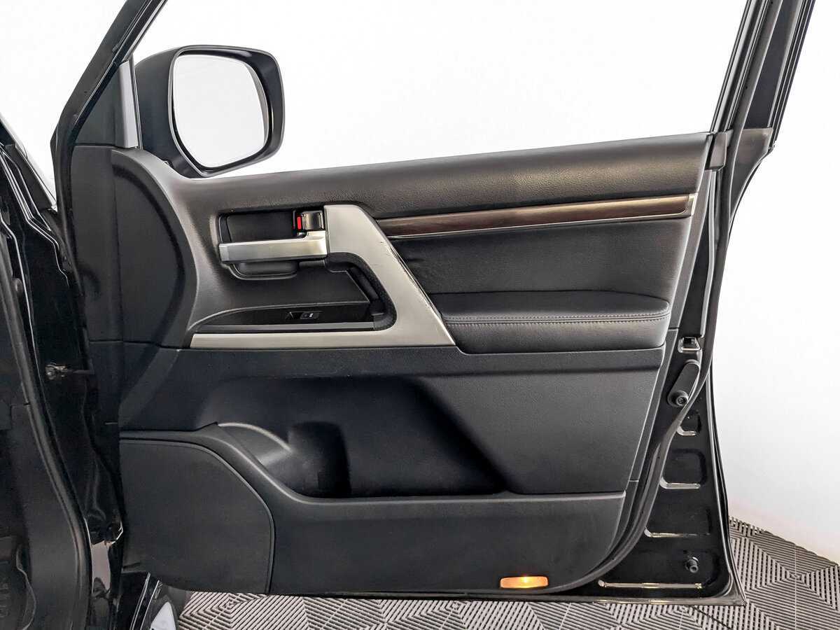 Toyota Land Cruiser с пробегом — 2019 год. Фото: #24
