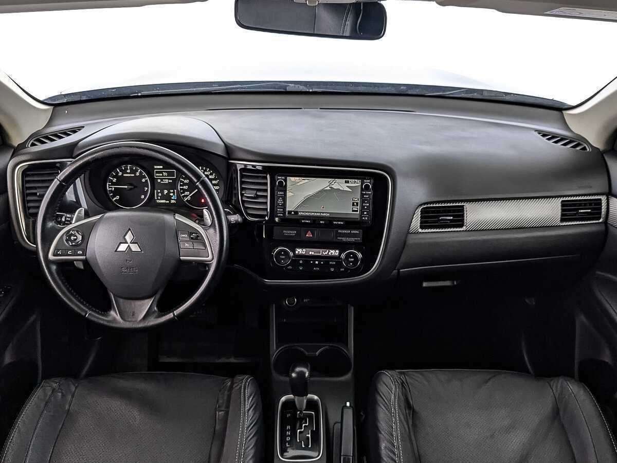 Mitsubishi Outlander с пробегом — 2014 год. Фото: #12