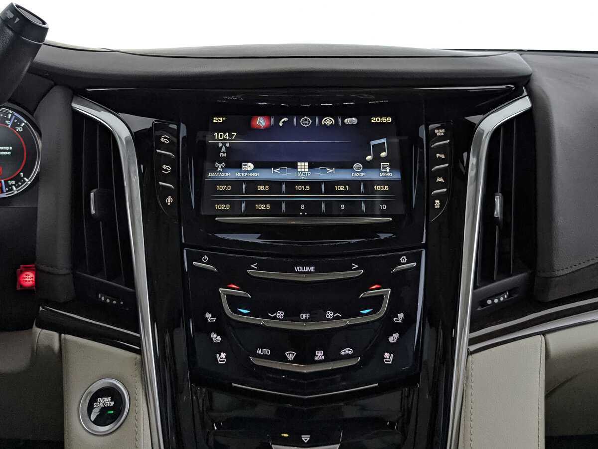 Cadillac Escalade с пробегом — 2016 год. Фото: #14