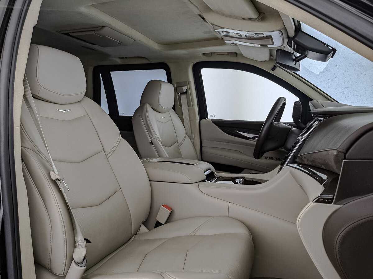 Cadillac Escalade с пробегом — 2016 год. Фото: #20