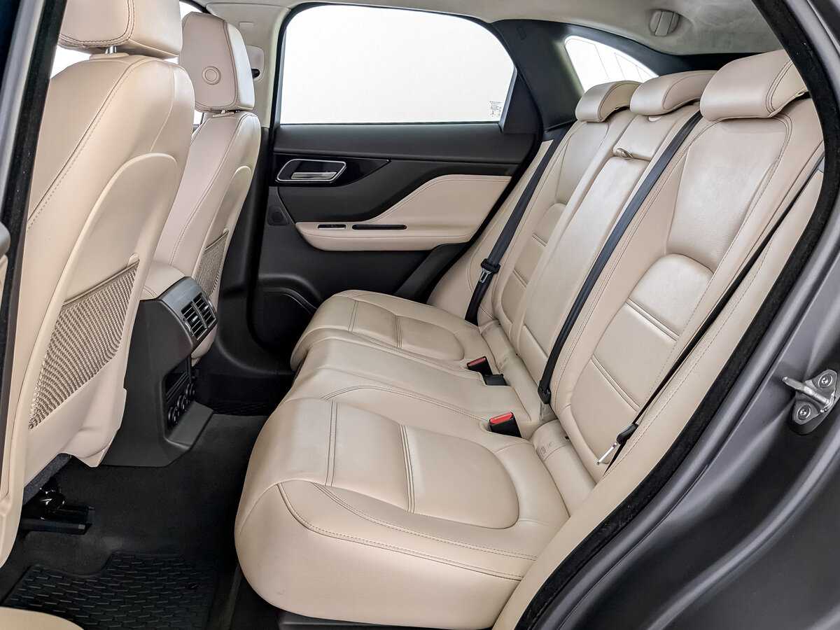 Jaguar F-Pace с пробегом — 2020 год. Фото: #11