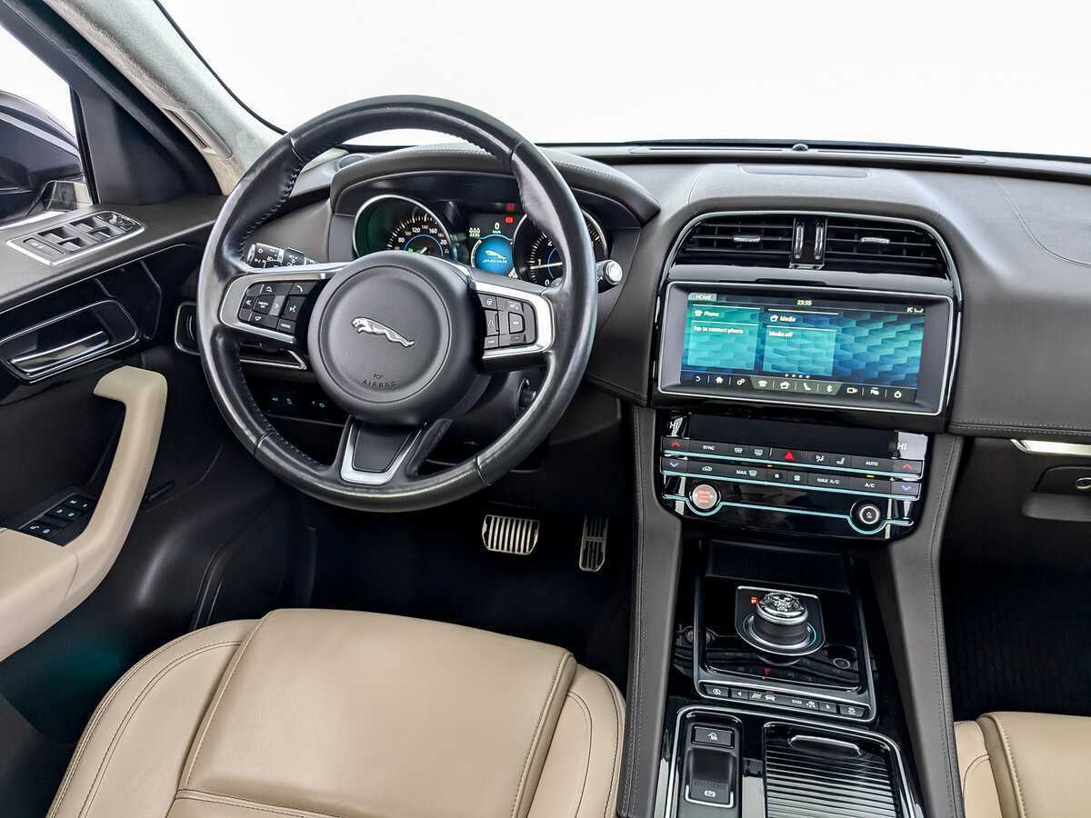 Jaguar F-Pace с пробегом — 2020 год. Фото: #13