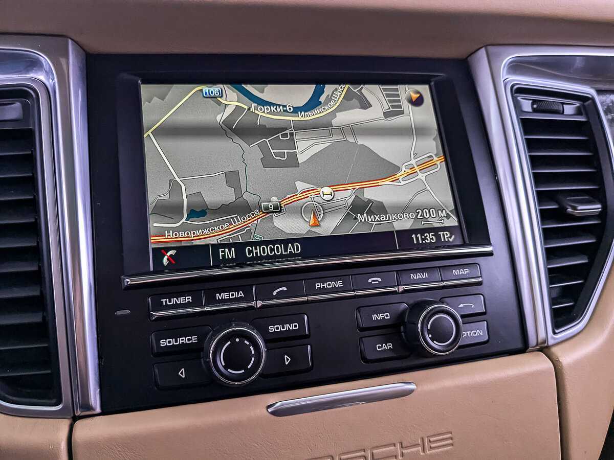 Porsche Macan с пробегом — 2015 год. Фото: #25