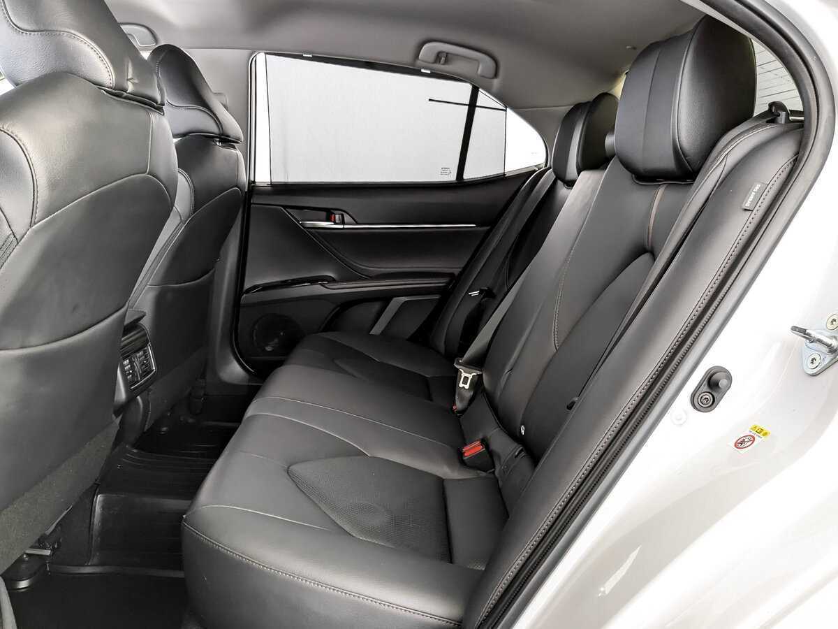 Toyota Camry с пробегом — 2019 год. Фото: #11