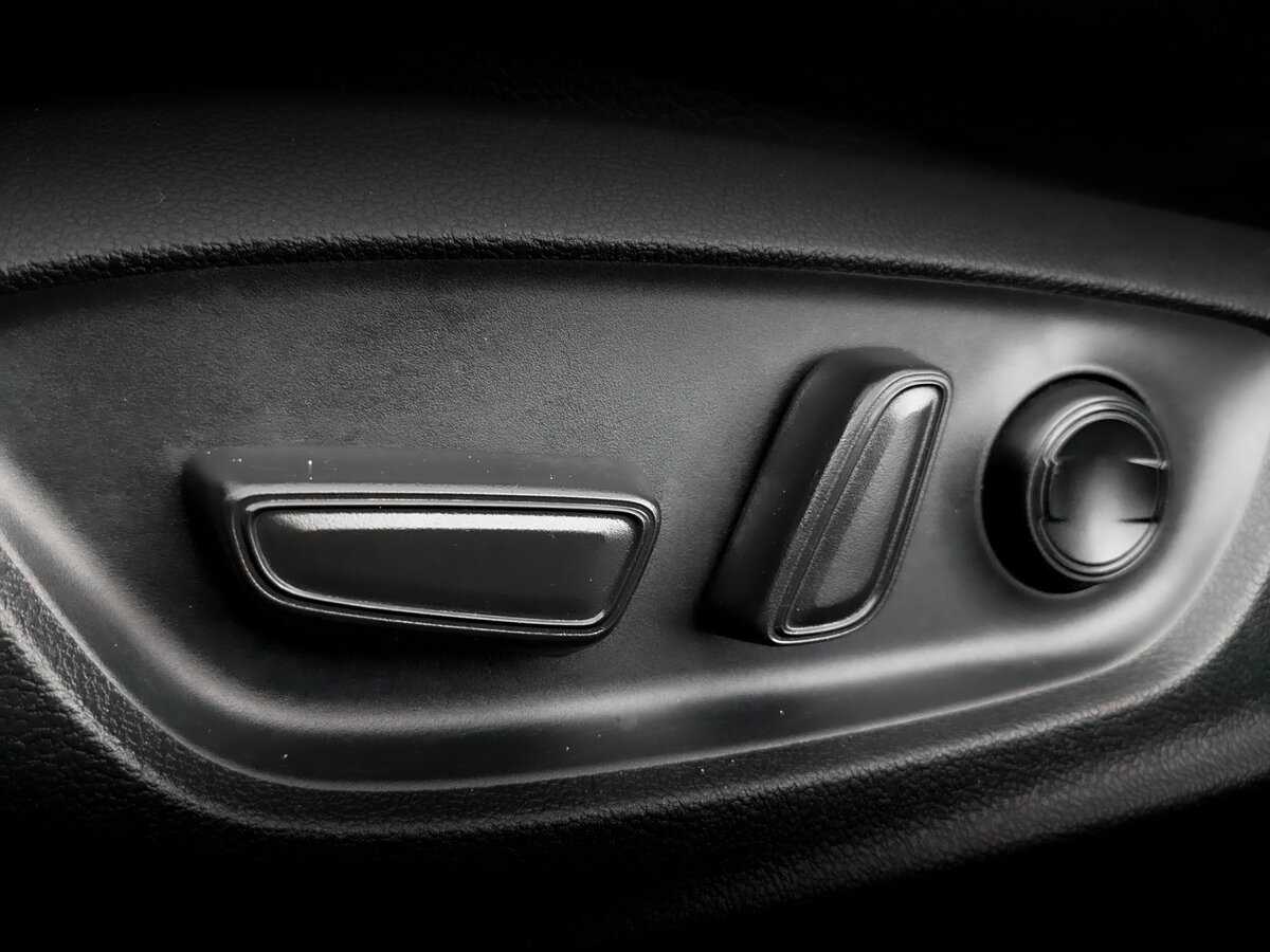 Toyota Camry с пробегом — 2019 год. Фото: #20