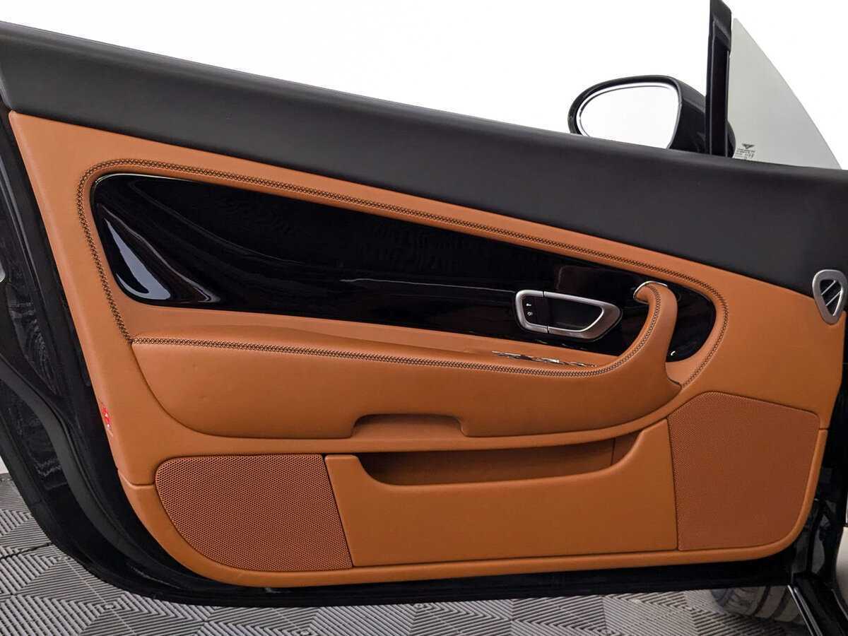 Bentley Continental GT с пробегом — 2008 год. Фото: #18