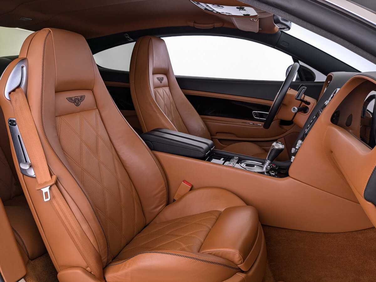 Bentley Continental GT с пробегом — 2008 год. Фото: #22