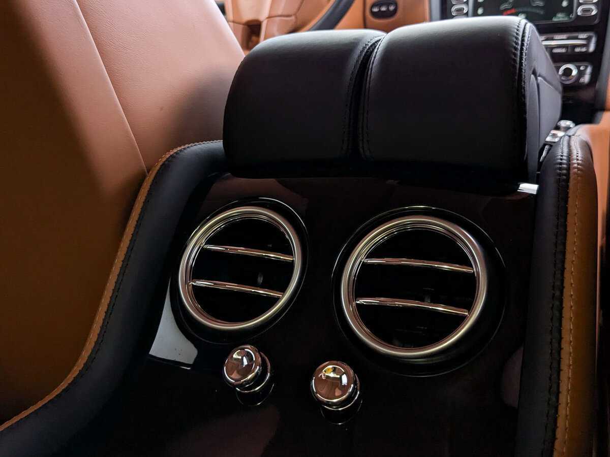 Bentley Continental GT с пробегом — 2008 год. Фото: #28