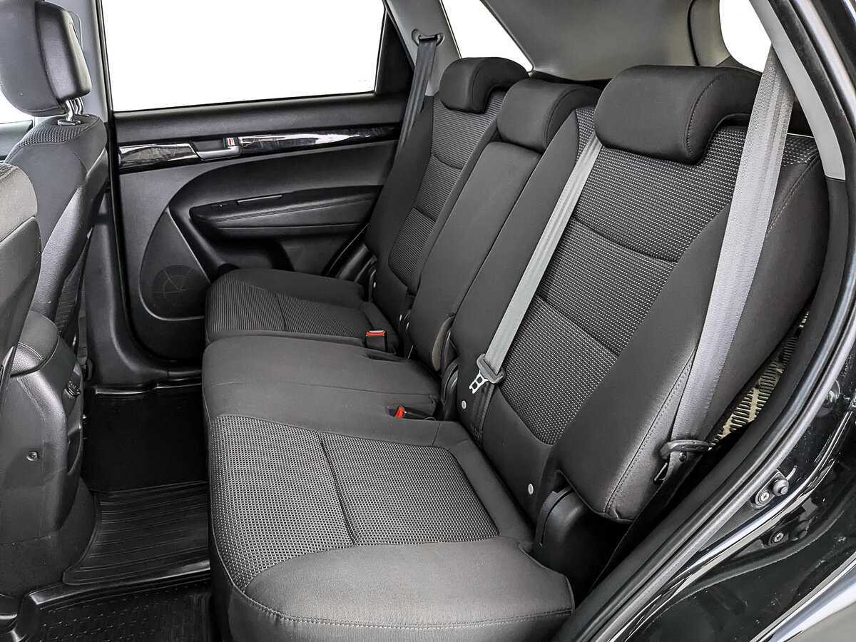 Kia Sorento с пробегом — 2017 год. Фото: #17