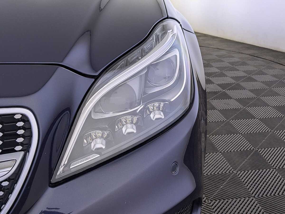Mercedes-Benz CLS с пробегом — 2015 год. Фото: #10