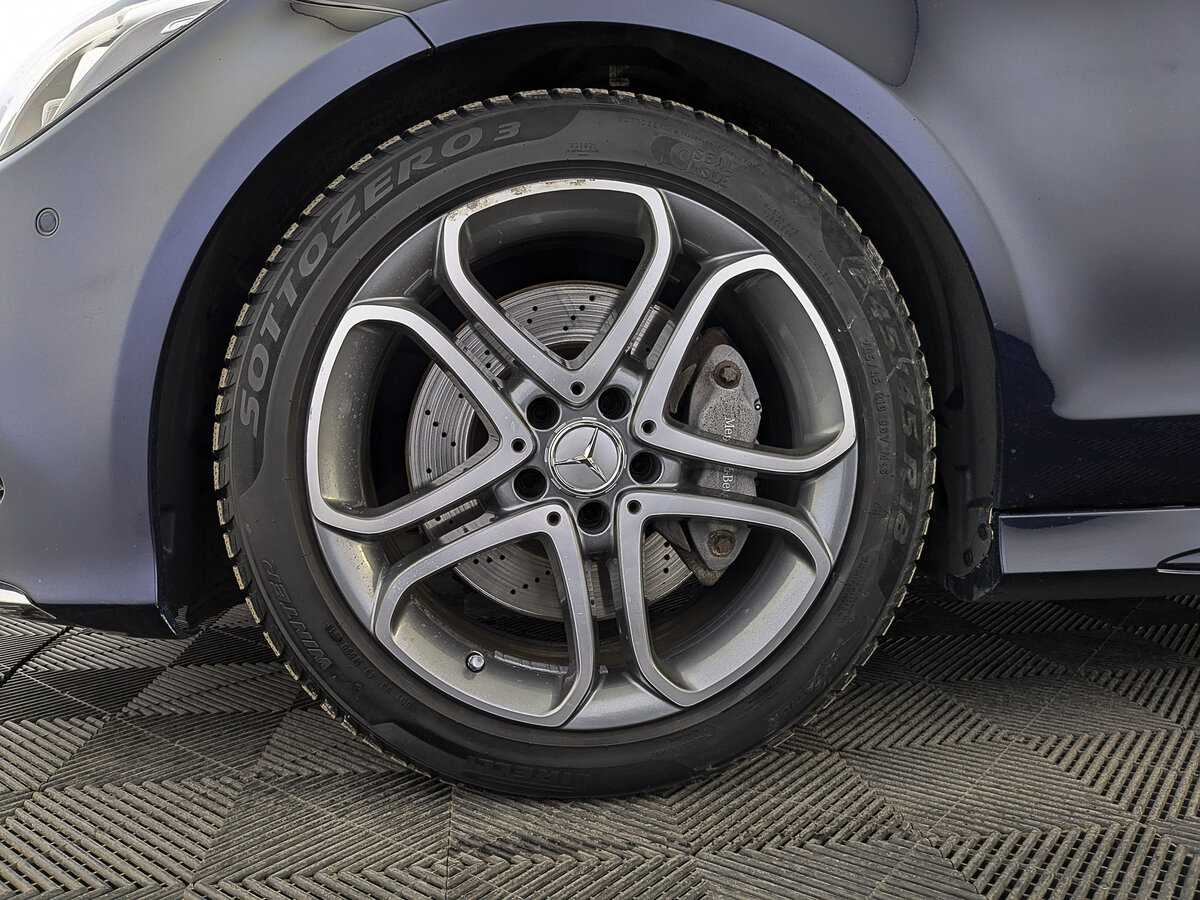 Mercedes-Benz CLS с пробегом — 2015 год. Фото: #11