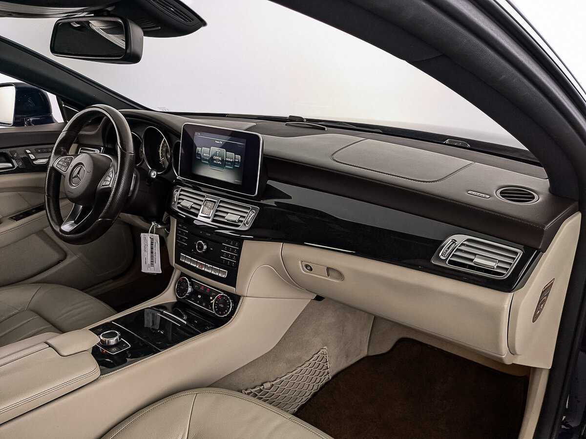 Mercedes-Benz CLS с пробегом — 2015 год. Фото: #12