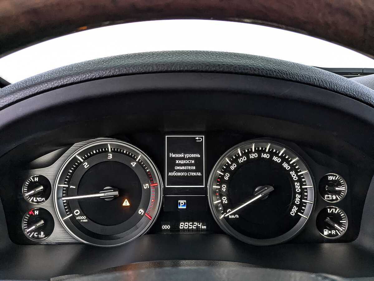 Toyota Land Cruiser с пробегом — 2018 год. Фото: #15