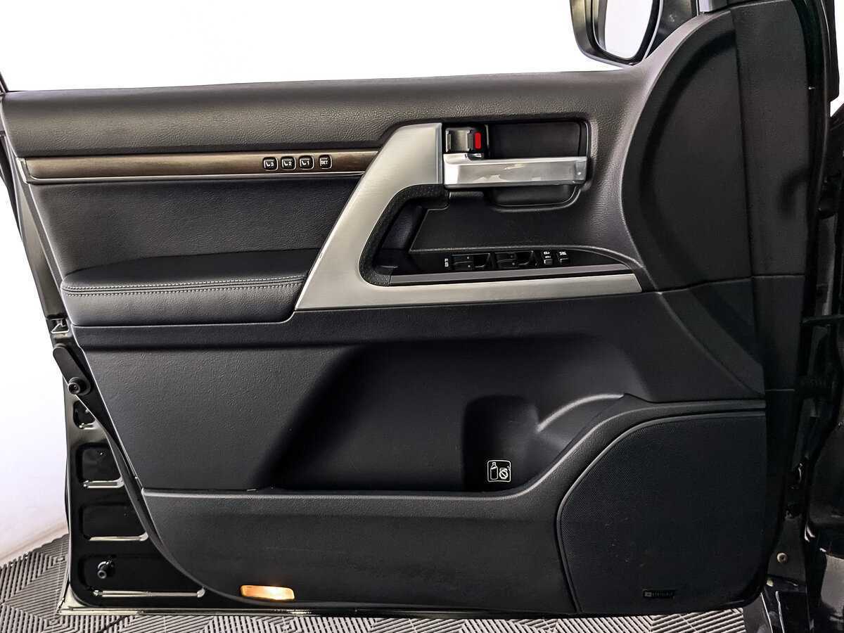 Toyota Land Cruiser с пробегом — 2018 год. Фото: #18