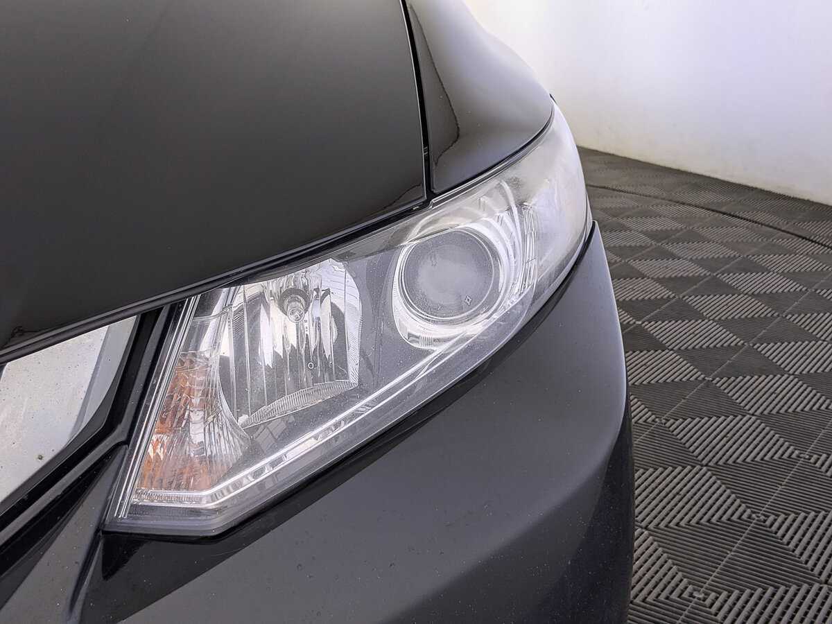 Honda Civic с пробегом — 2013 год. Фото: #10