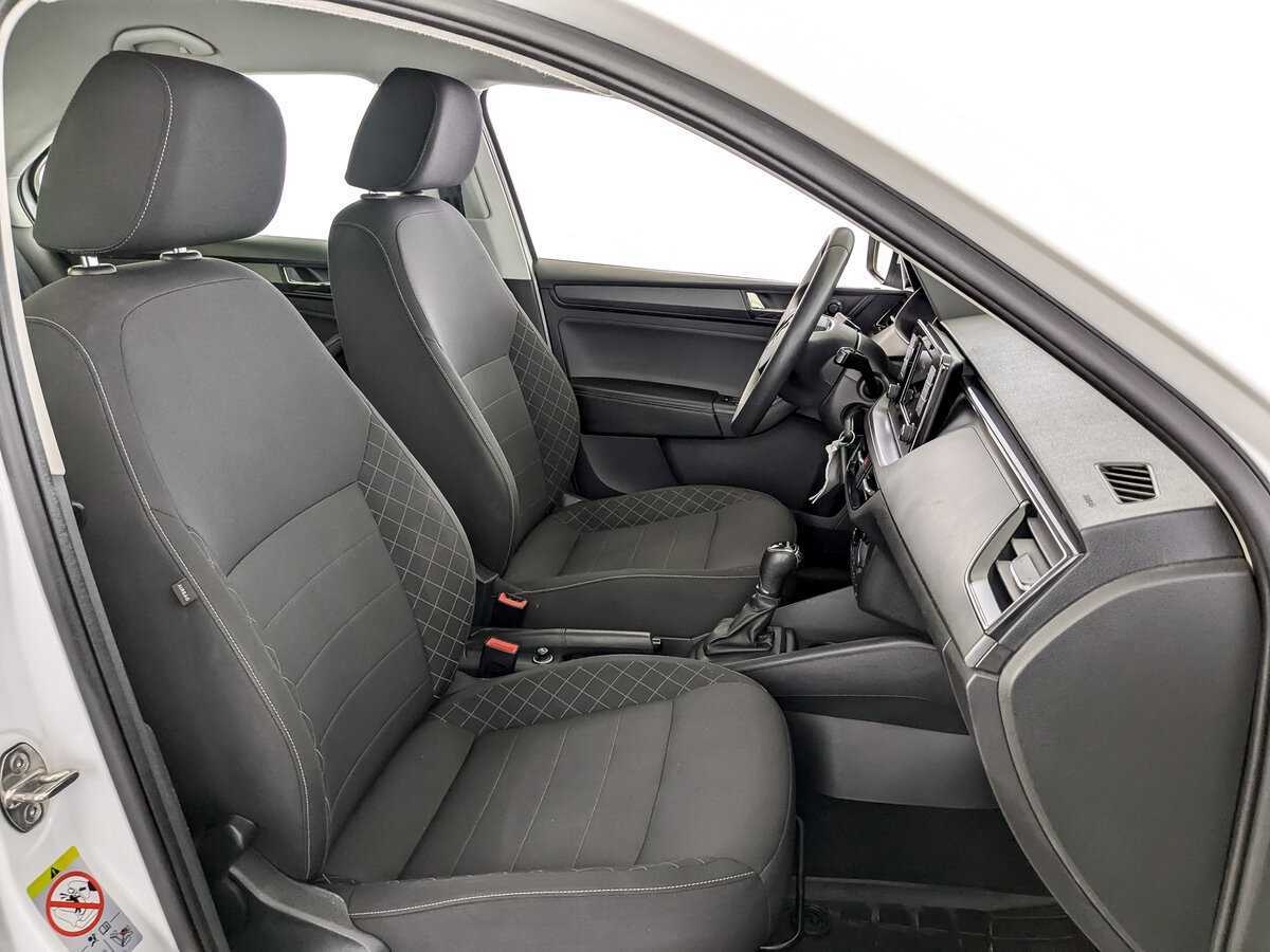 Skoda Rapid с пробегом — 2020 год. Фото: #17