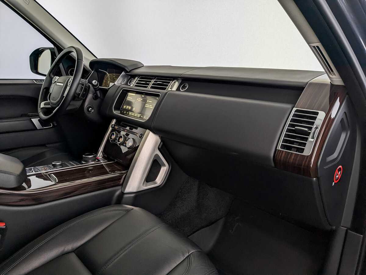 Land Rover Range Rover с пробегом — 2017 год. Фото: #10