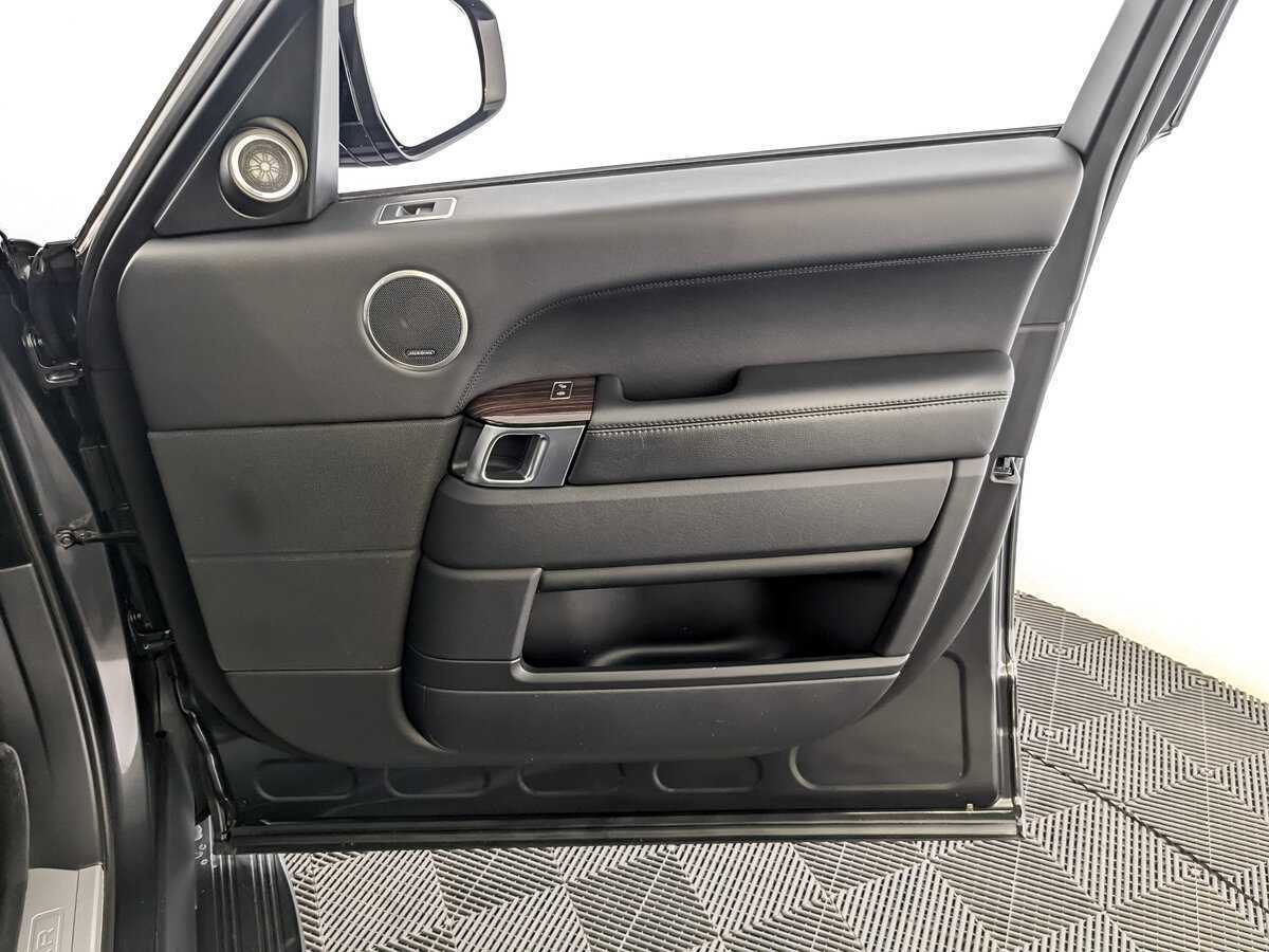 Land Rover Range Rover с пробегом — 2017 год. Фото: #23