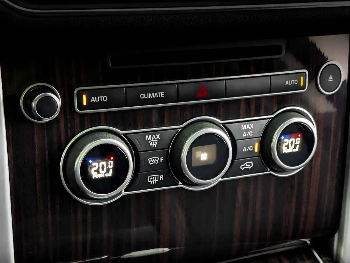 Land Rover Range Rover с пробегом — 2017 год. Фото: #26