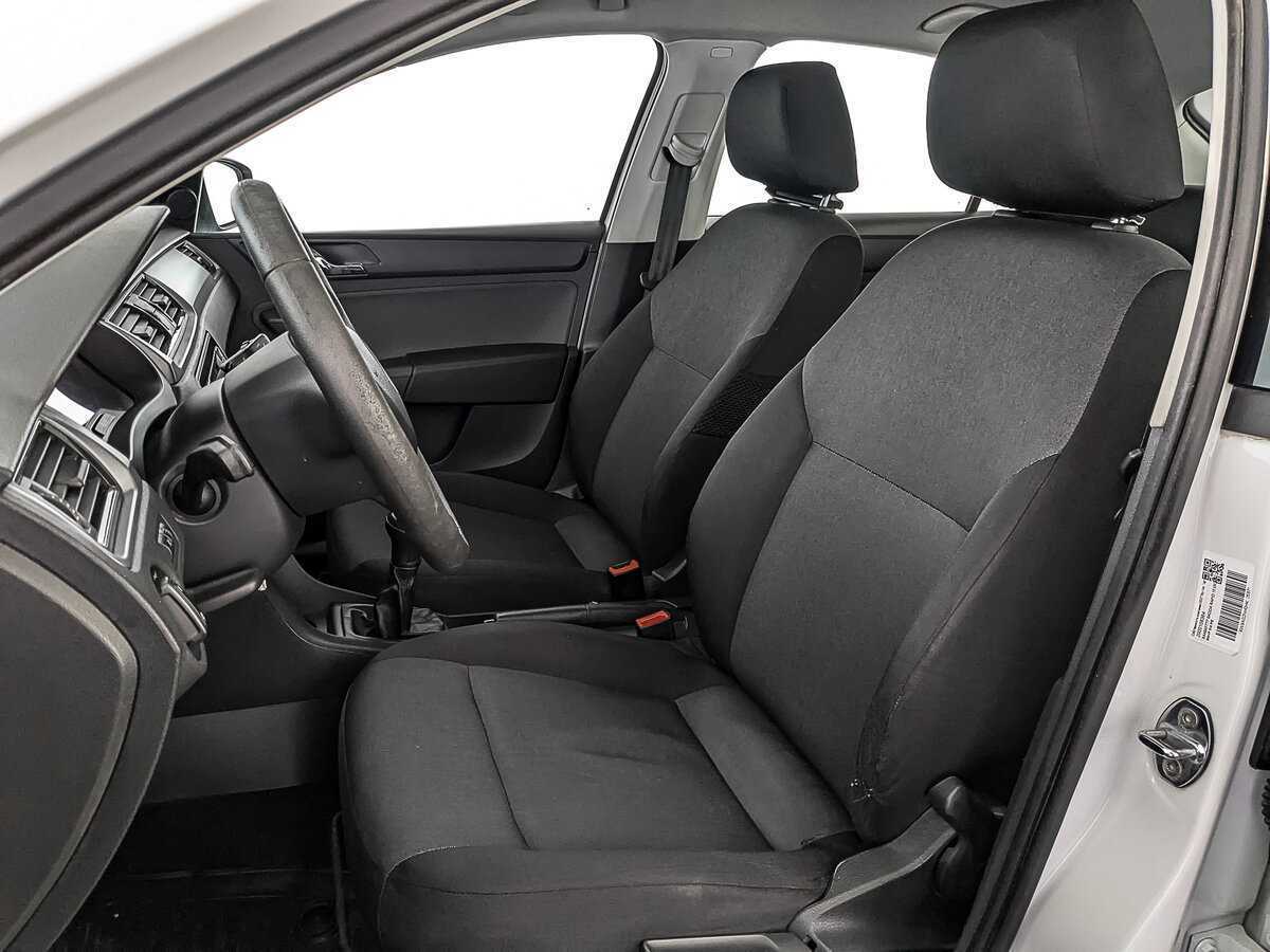 Skoda Rapid с пробегом — 2017 год. Фото: #17