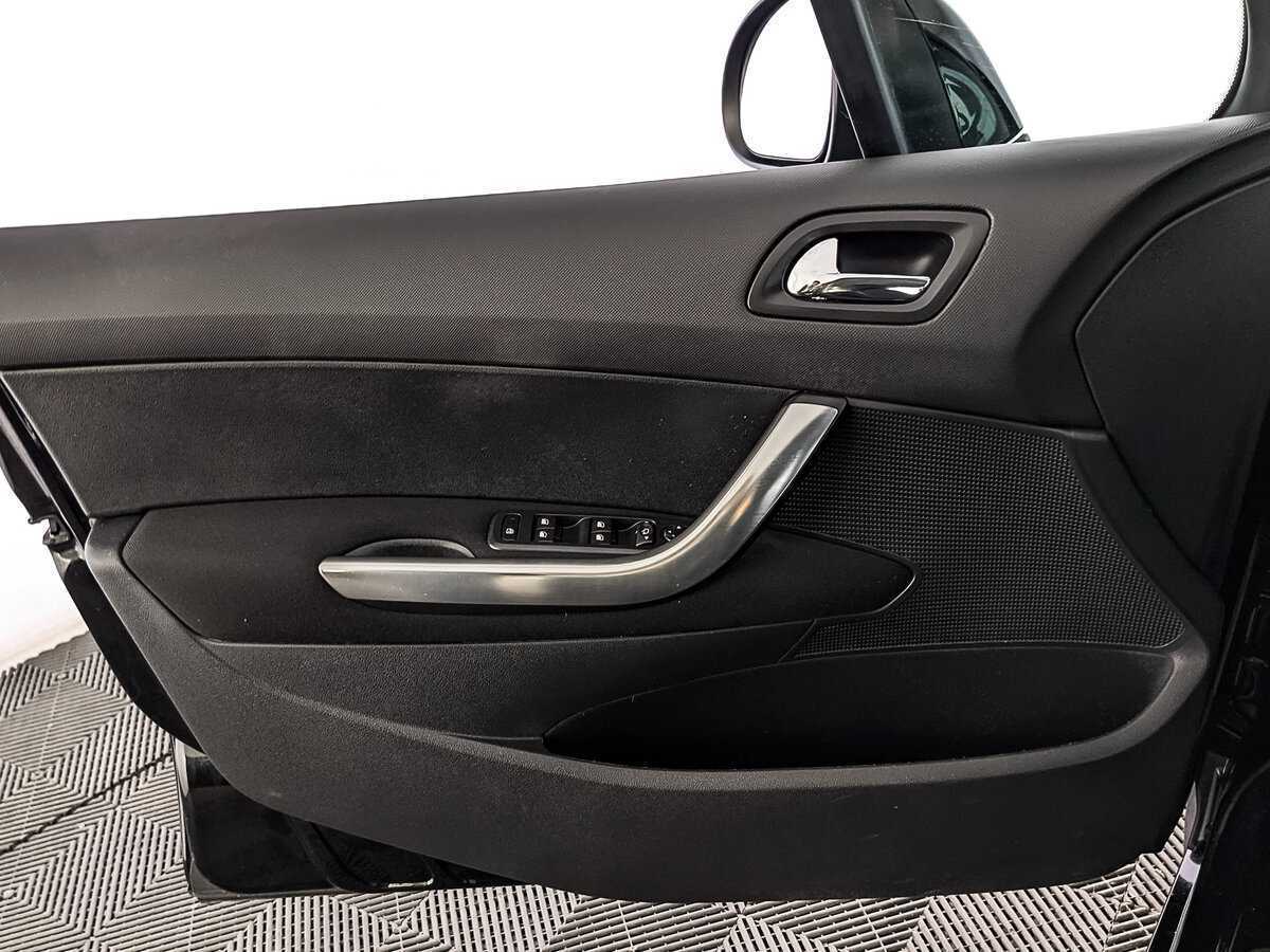 Peugeot 408 с пробегом — 2016 год. Фото: #16