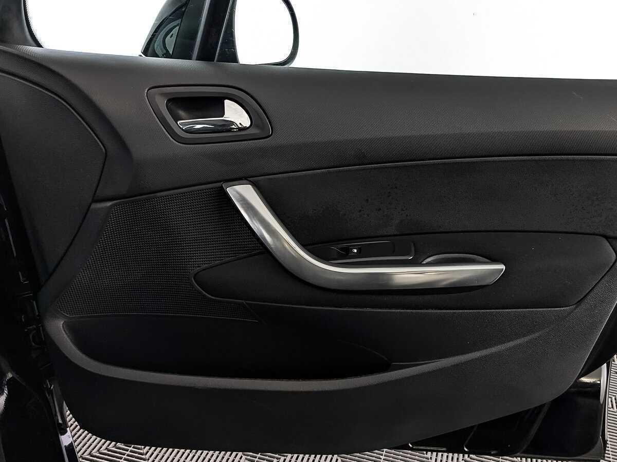 Peugeot 408 с пробегом — 2016 год. Фото: #22