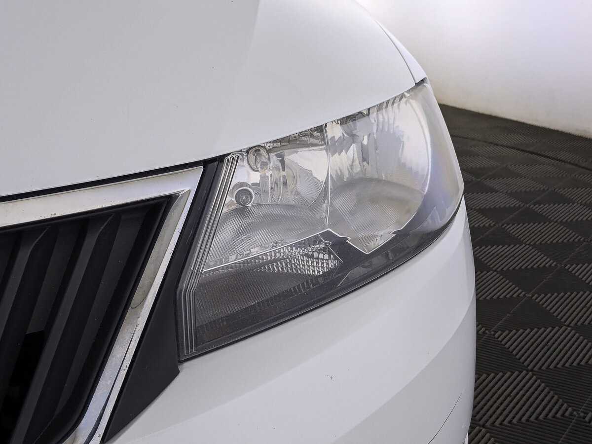 Skoda Rapid с пробегом — 2017 год. Фото: #10