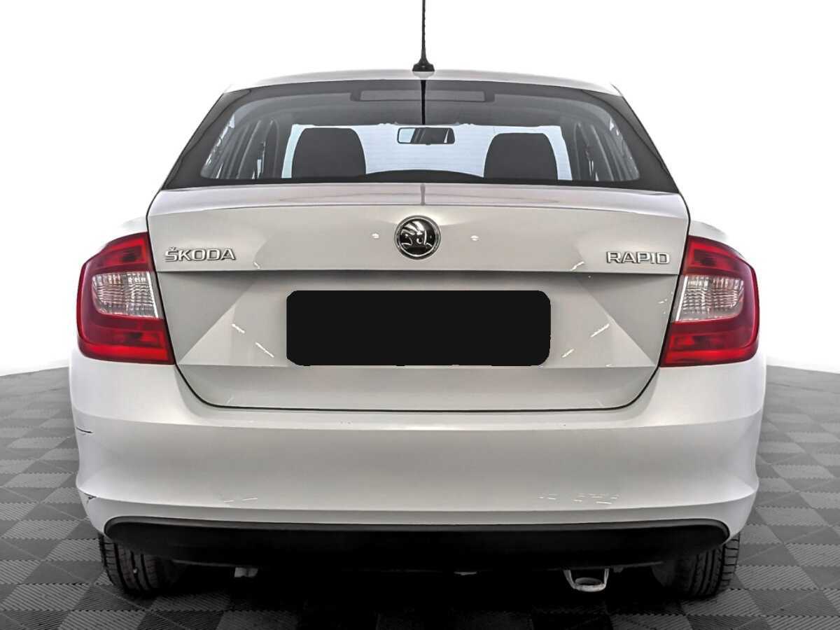 Skoda Rapid с пробегом — 2017 год. Фото: #5