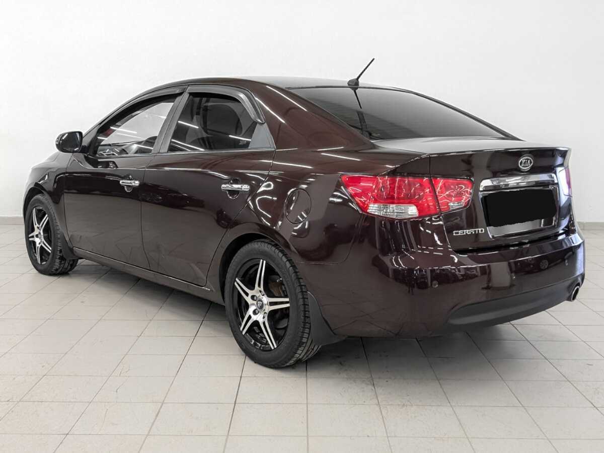 Kia Cerato с пробегом — 2011 год. Фото: #6