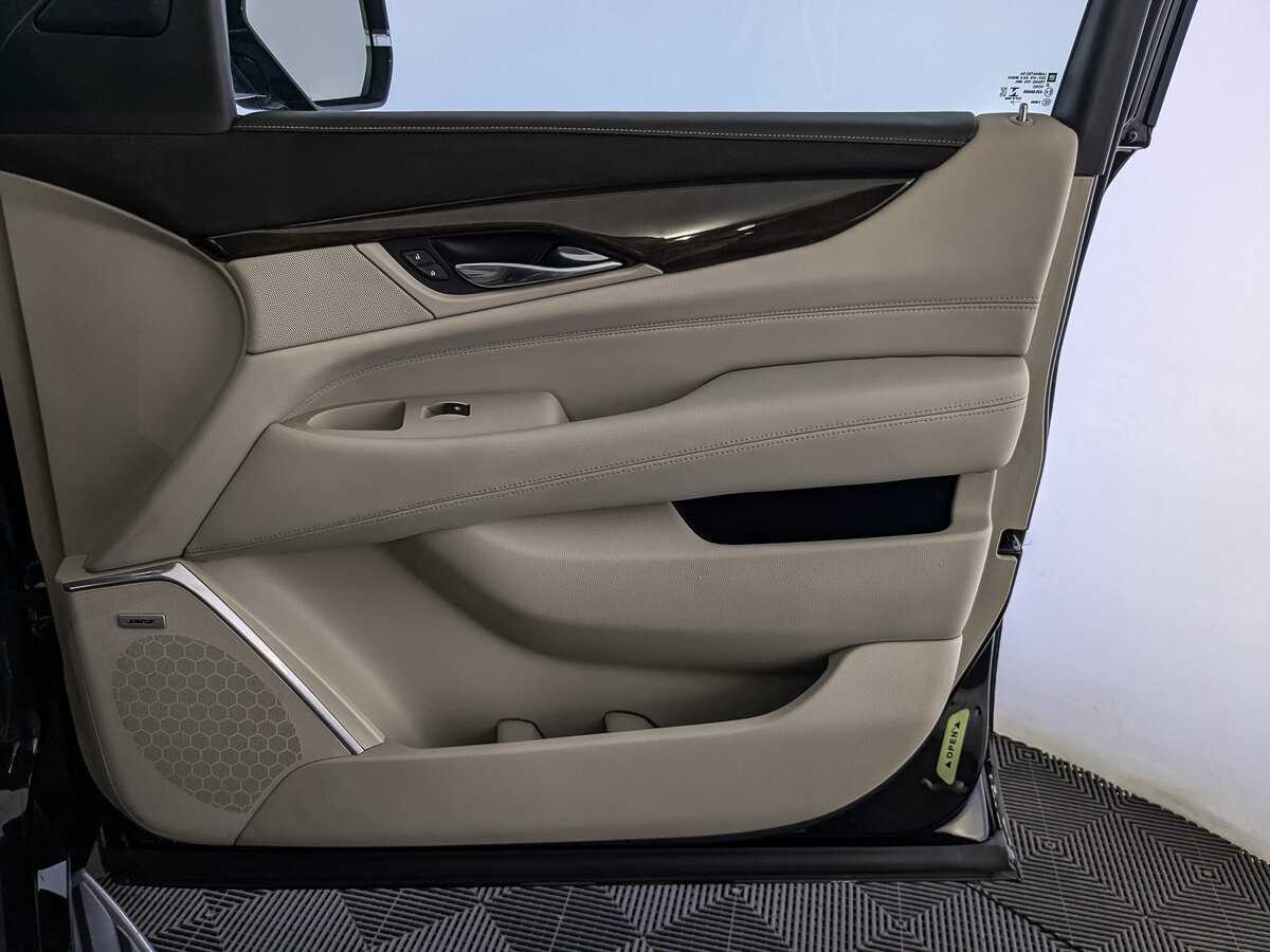 Cadillac Escalade с пробегом — 2020 год. Фото: #24