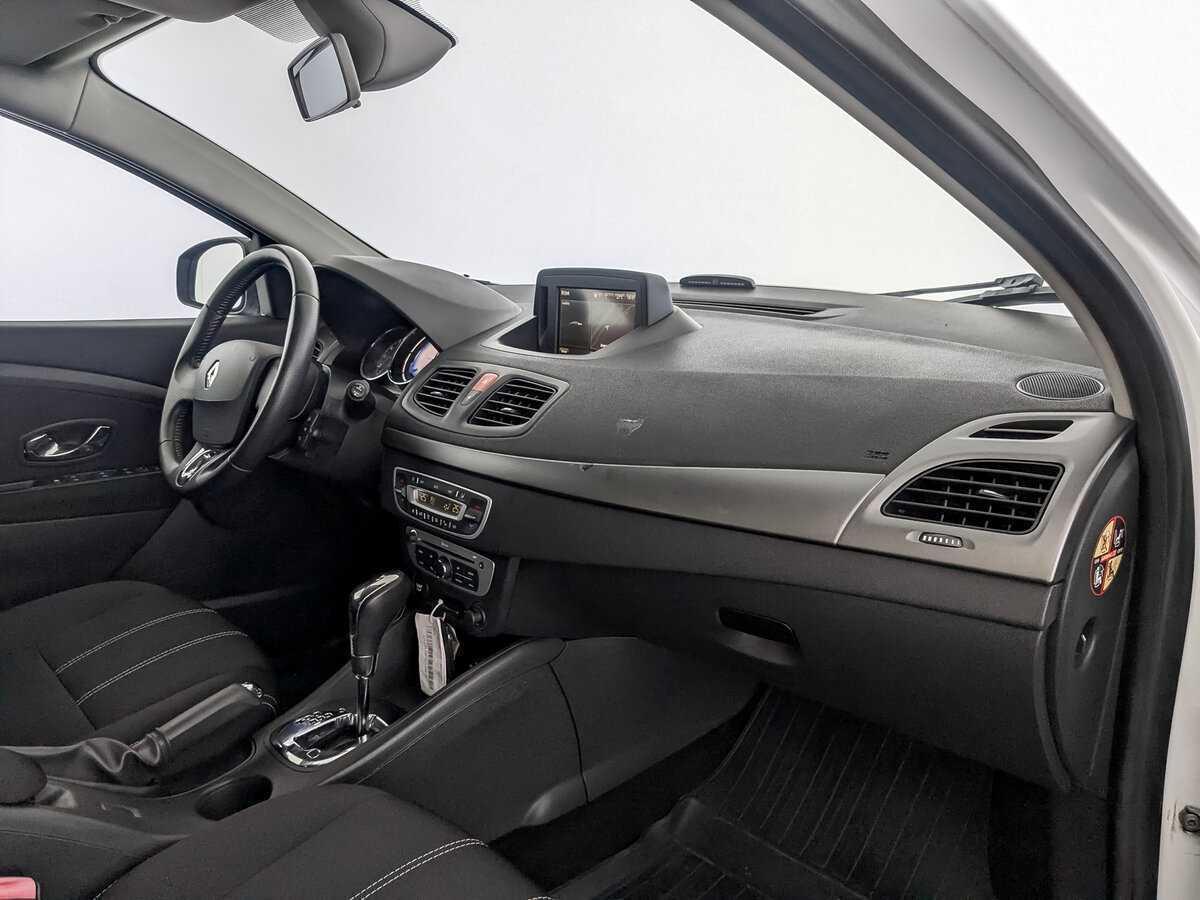 Renault Fluence с пробегом — 2013 год. Фото: #10