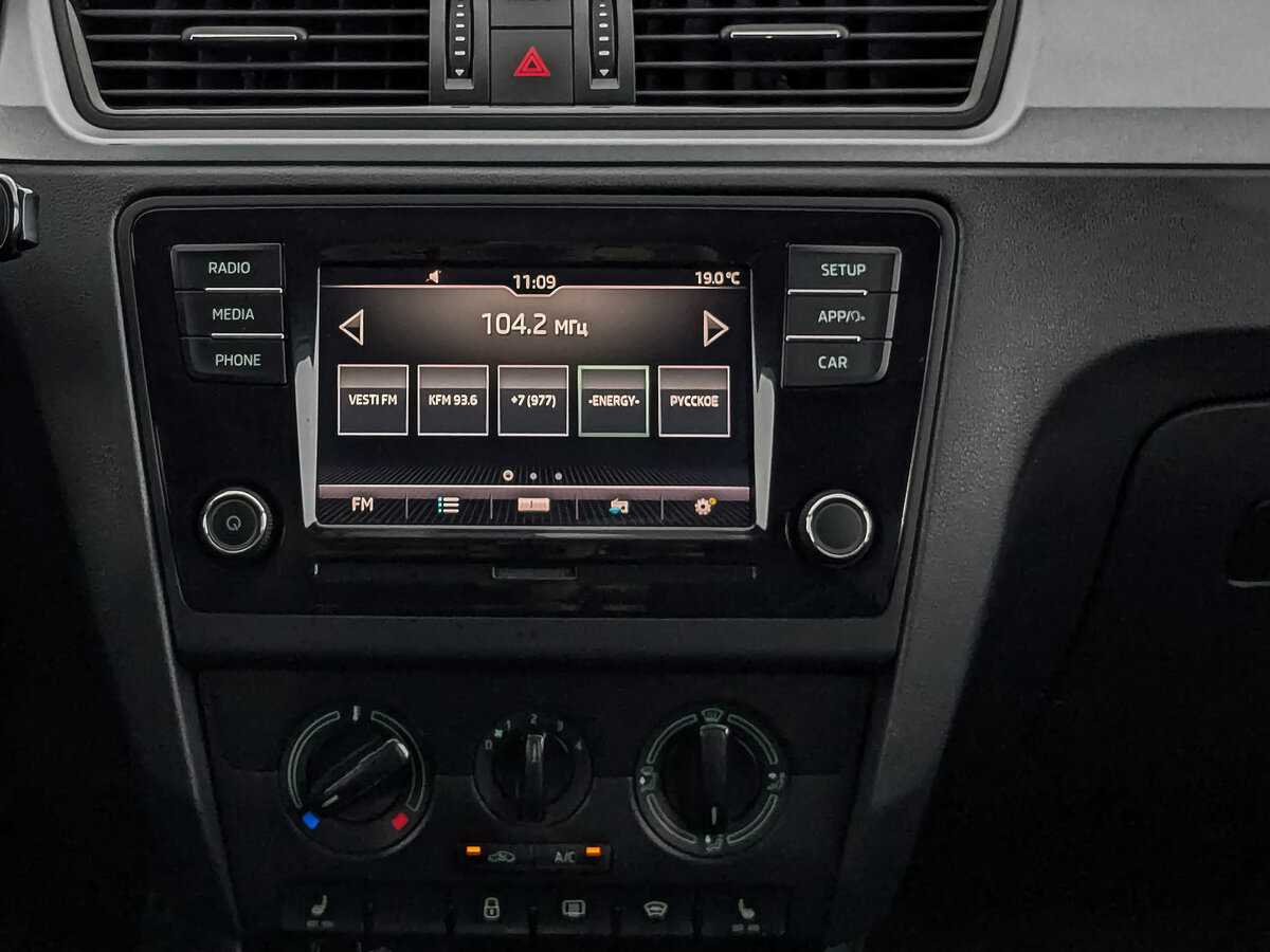Skoda Rapid с пробегом — 2019 год. Фото: #16