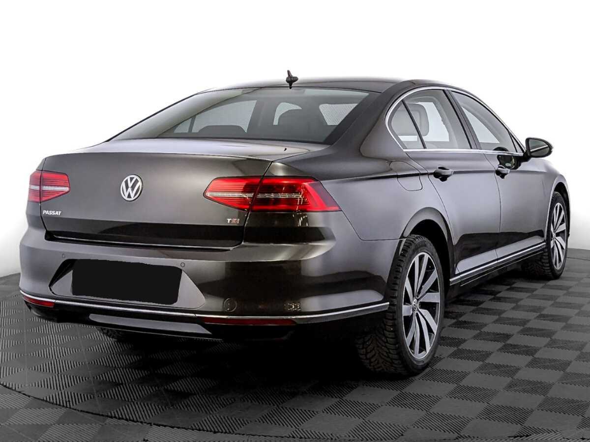 Volkswagen Passat с пробегом — 2017 год. Фото: #4