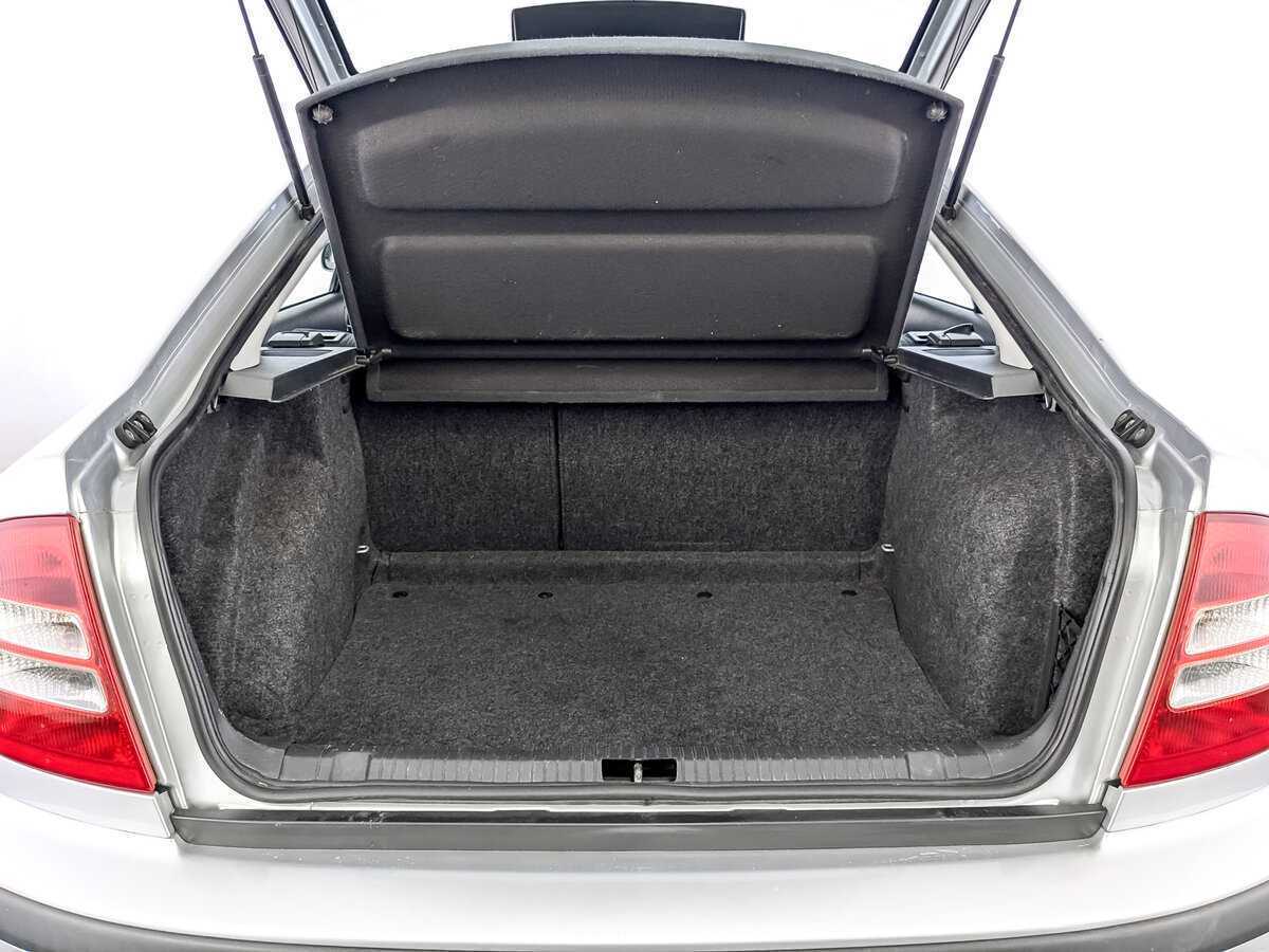 Skoda Octavia с пробегом — 2008 год. Фото: #9